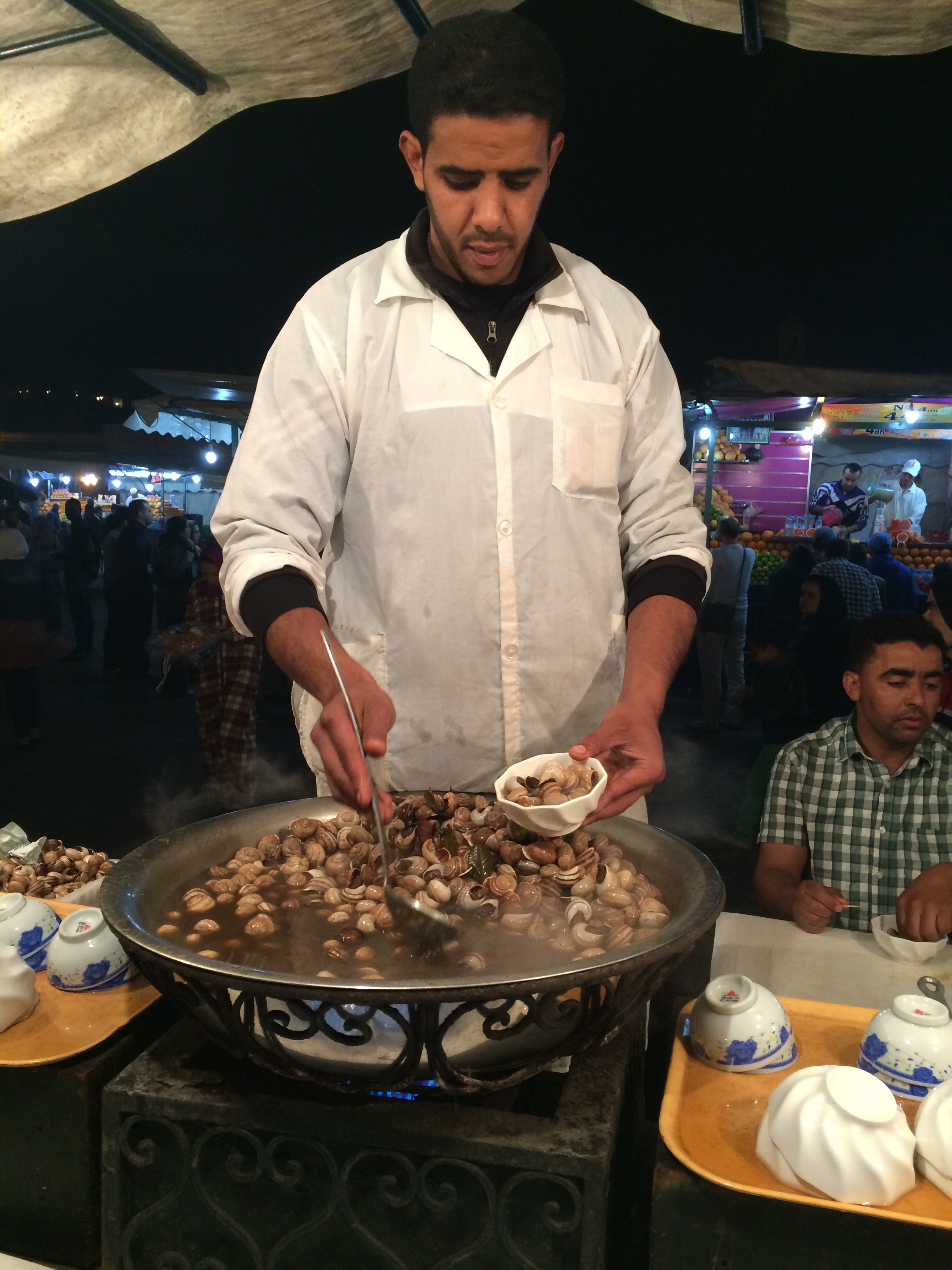 Sopa de caracol na praça Jemmaa El Fna em Marrakech