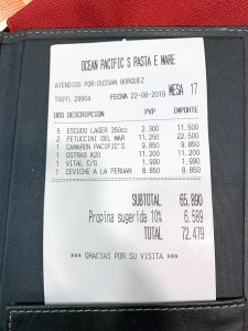 Valor total do nosso pedido no Ocean Pacific´s restaurante em Santiago no Chile